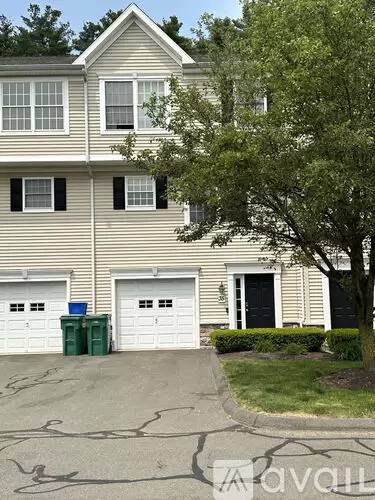 Main picture of 35 Nolan Cir
