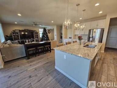 Main picture of 1093 E Silver Ray Dr