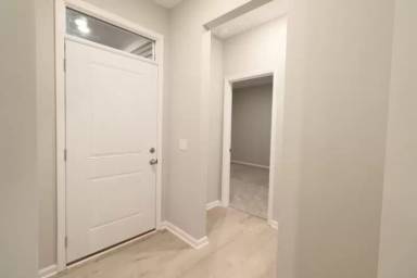 Main picture of 14398 Worthington Blvd