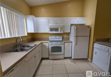 Main picture of 3862 SW 48th Ave