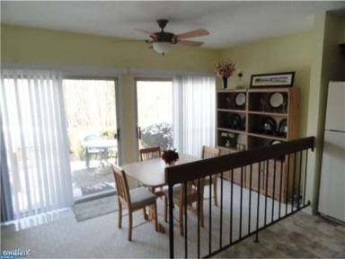 Main picture of 219 Carriage Ct