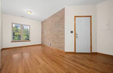 Main picture of 1167 E 61st St