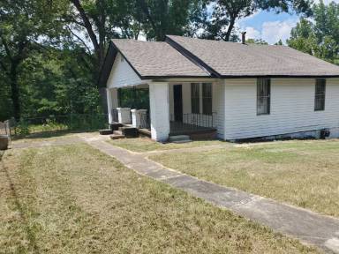 Main picture of 320 Macon St