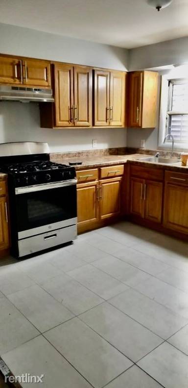 Main picture of 147 Dwight St