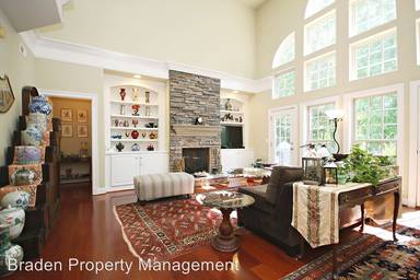 Main picture of 1389 Singleton Ln