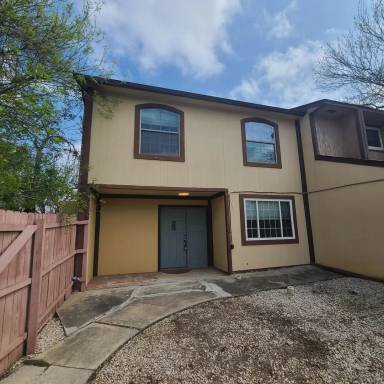 Main picture of 12020 Maplerock St