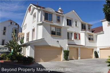 Main picture of 810 Harbor Cliff Way