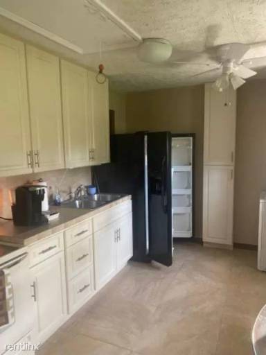 Main picture of 64 NE Acacia Trl