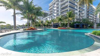 Main picture of 6465 Bay Club Dr