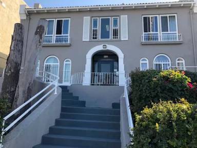 Main picture of 4152 Rosewood Ave