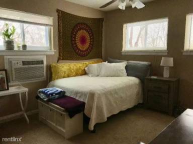 Main picture of 4201 S Minnie St