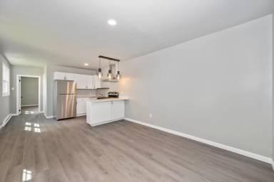 Main picture of 15207 National Pike
