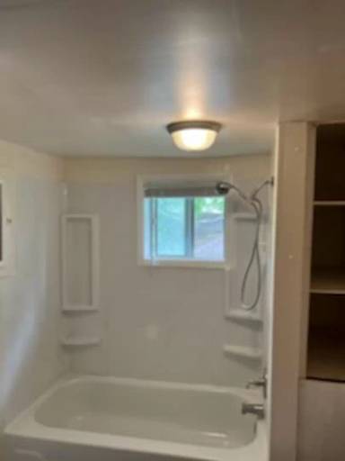 Main picture of 204 W Jefferson St