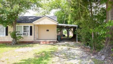 Main picture of 3806 Swanee St