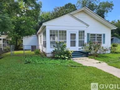 Main picture of 404 Dubose St