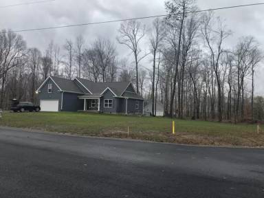 Main picture of 300 Clancey Ln