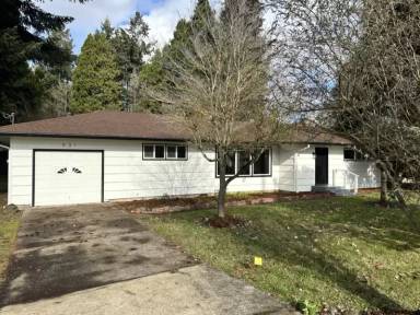 Main picture of 931 Chemawa Rd N