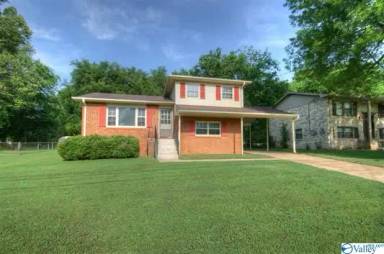 Main picture of 2613 Thornhill Rd NW