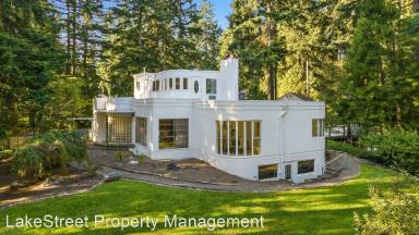 Main picture of 2800 122nd Pl NE