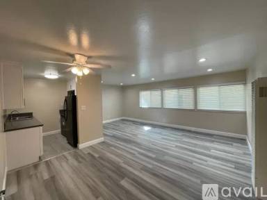 Main picture of 2637 Regent St