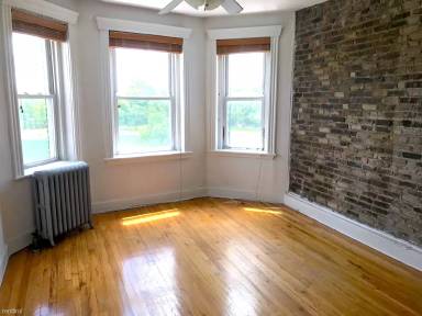 Main picture of 151 Park Dr