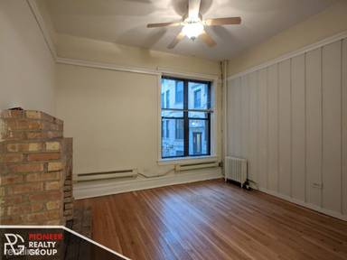 Main picture of 1218 N Dearborn St