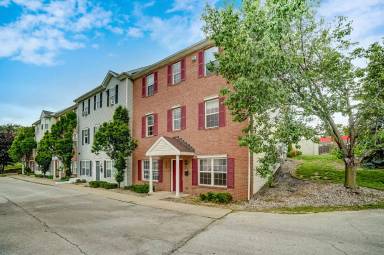 Main picture of 1101-1129  N Byrne Rd