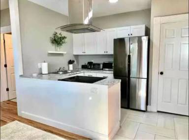 Main picture of 290 Garden St