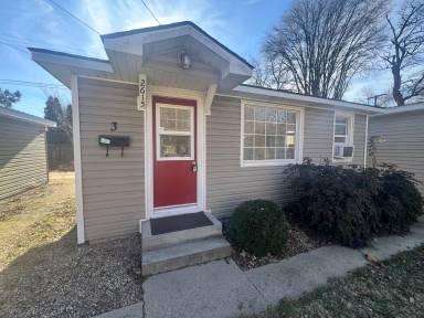 Main picture of 2615 W Heron St