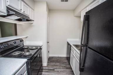 Main picture of Saddlewood Apartments