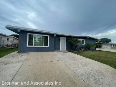 Main picture of 820 Hickory Ct