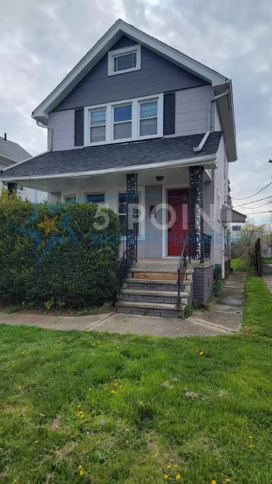 Main picture of 3058 W 116th St