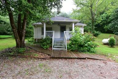 Main picture of 8803 Highway 100
