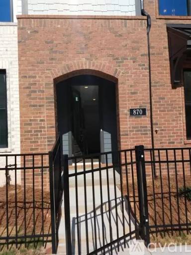 Main picture of 840 Kenway Ave