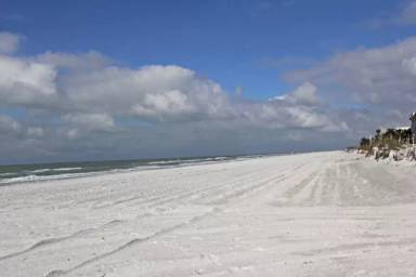 Main picture of 42 Gulf Blvd