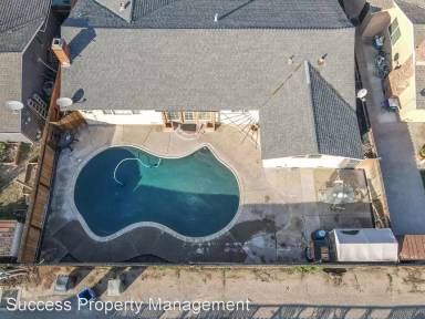 Main picture of 320 Wabash Dr