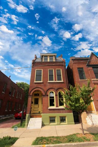 Main picture of 2303 Shenandoah Ave