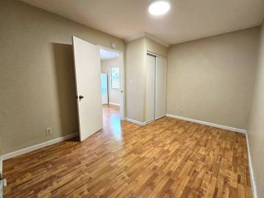 Main picture of 487 N Rengstorff Ave