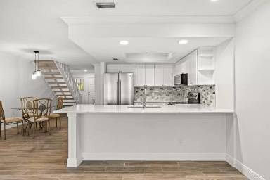 Main picture of 4949 N Highway A1A