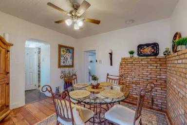 Main picture of 1803 1/2 Lomas Blvd NW