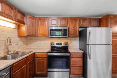 Main picture of 37 Marquette Dr