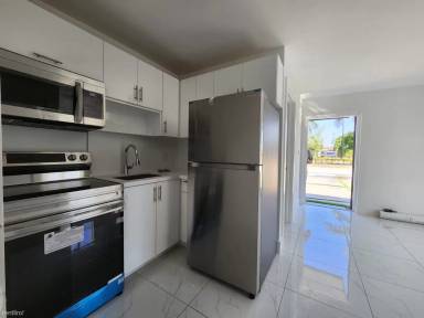 Main picture of 11440 Lincoln Blvd