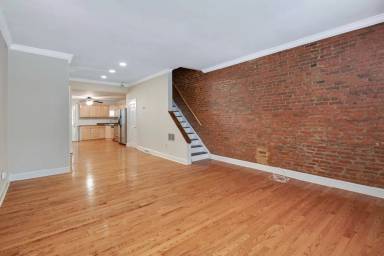 Main picture of 1819 Pemberton St