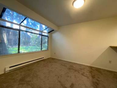 Main picture of 10004 NE 122nd St