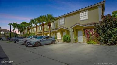 Main picture of 340 SW 121st Ter
