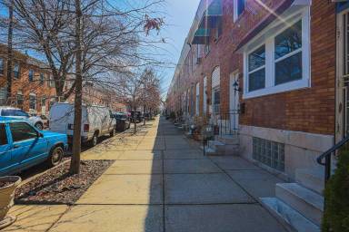 Main picture of 308 S Macon St