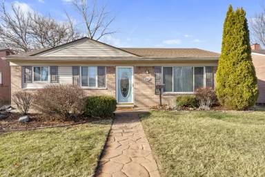 Main picture of 8315 Flamingo St