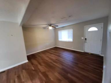 Main picture of 2016 Rosemary Dr