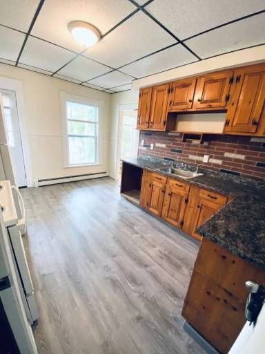 Main picture of 33 Bangor St
