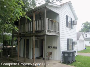 Main picture of 919 E 6th St